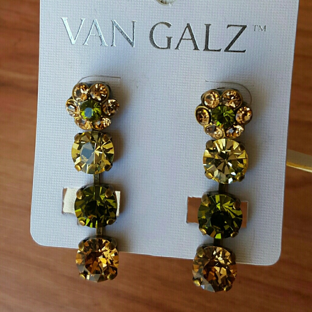 SWAROVSKI Crystal Drop Earrings~ Winter
